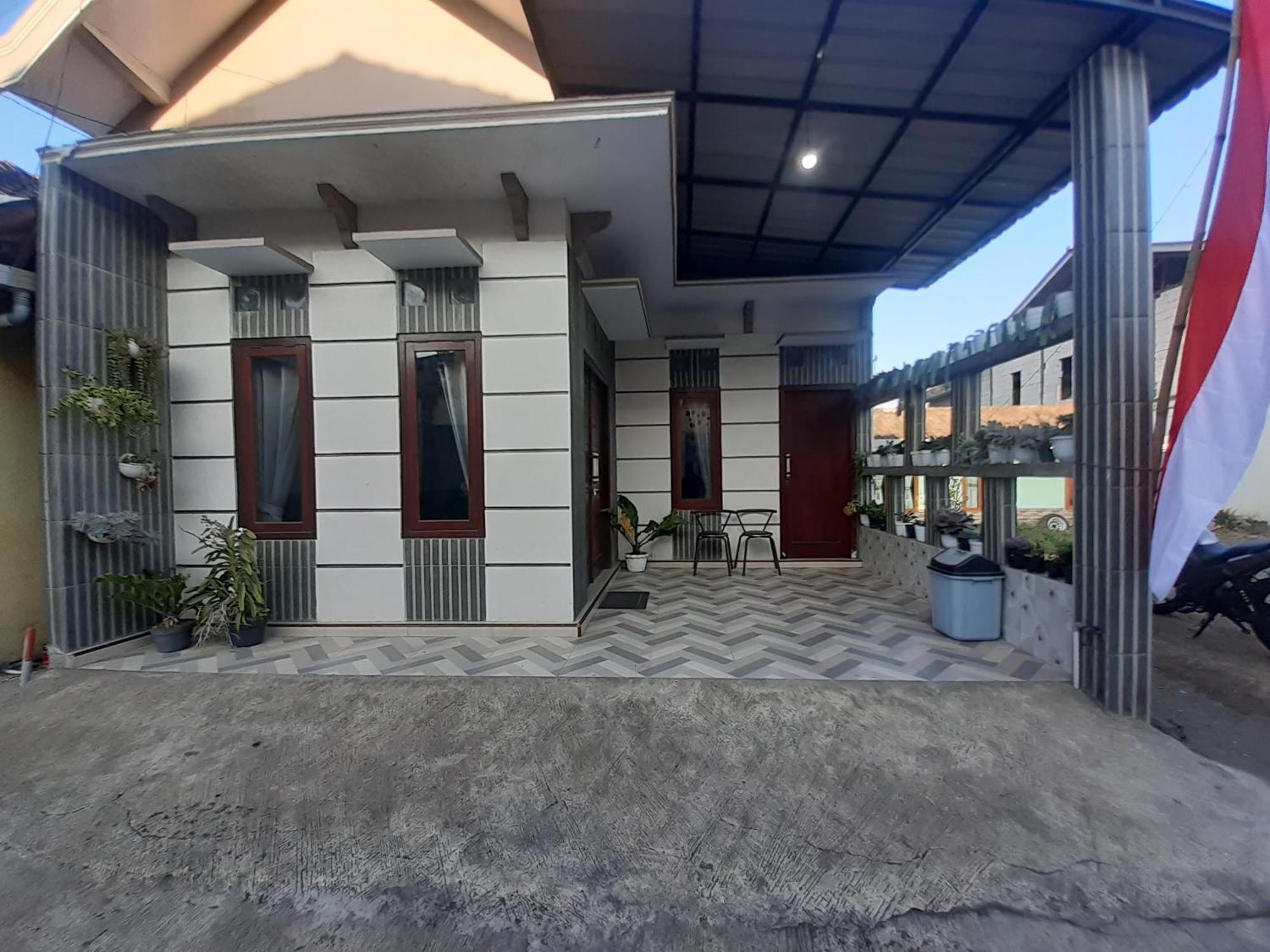 Widodaren Homestay Probolinggo Εξωτερικό φωτογραφία